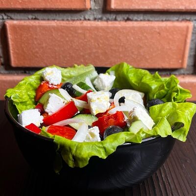 Салат Греческий в Steak Blues по цене 280 ₽