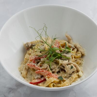 Паста с курицей и грибами в Хочу Пасту по цене 500 ₽