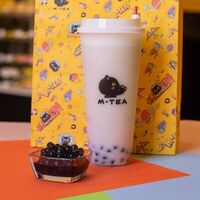 Зелёный латте с баблами в M-Tea