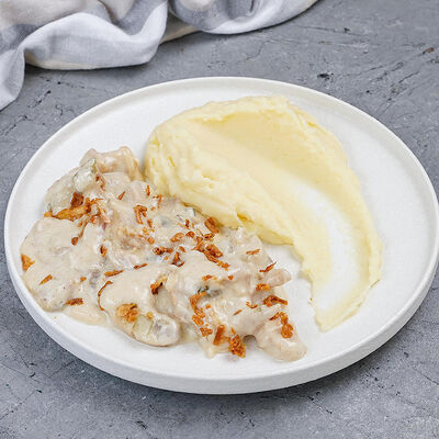 Курица по-строгановски с картофельным пюре в Магбургер & Братья Караваевы по цене 245