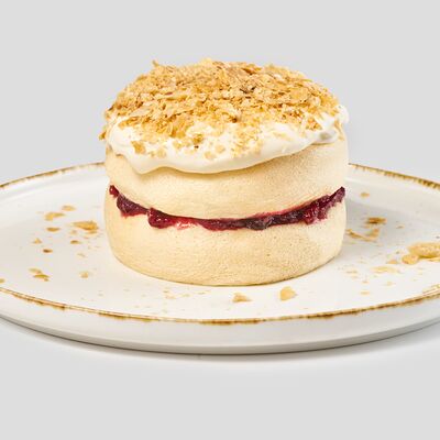 Панкейк Наполеон с малиной и брусникой в Fluffy Fluffy по цене 770 ₽