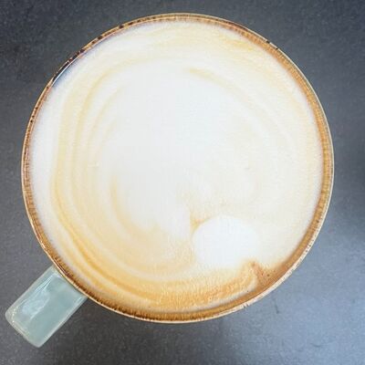 Флэт Уайт в Dr coffeer по цене 269 ₽