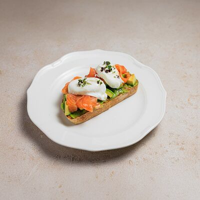 Брускетта с авокадо, яйцом и лососем в Bocconcino по цене 1530 ₽