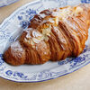 Круассан Миндальный в Brioche по цене 390