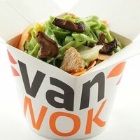 Вок Шпинатная лапша с индейкой и шиитаке в соусе Гонконг в Vanwok