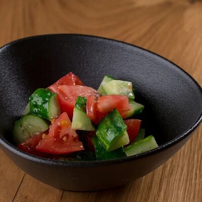 Огурчики и помидорки в Траттория для друзей по цене 280 ₽