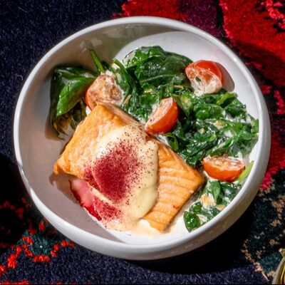 Сёмга по-батумски в Хачапури тетушки Марико по цене 1240 ₽