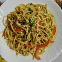 Wok с овощами в Маленькая Япония