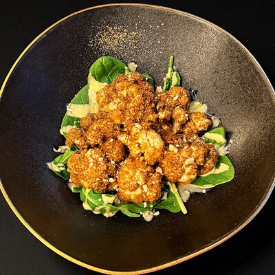 Закуска: Цветная капуста с фирменным соусом в Singapore Premium по цене 210 ₽