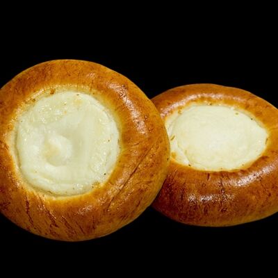 Ватрушка с творогом в One and Double по цене 230 ₽