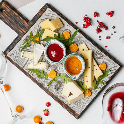 Ассорти сыров к вину в Chateau Vintage по цене 590 ₽