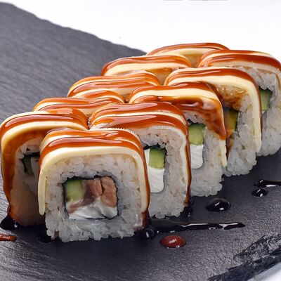 Чиз гриль ролл в Tora Sushi по цене 2400 ₸