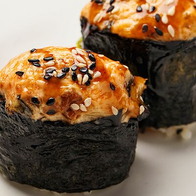 Запеченные суши с угрем в Морошка по цене 228 ₽