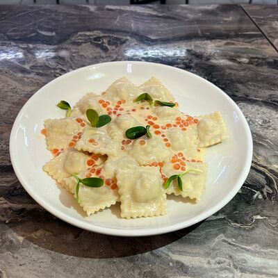 Равиоли (красная рыба + моцарелла) в Sopranos по цене 520 ₽