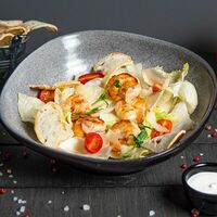 Салат Цезарь с креветкой в Ht Restaurant