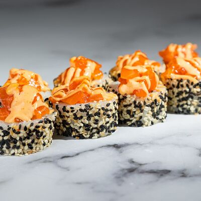 Ролл Пикантный лосось в Pizza & Roll по цене 750 ₽