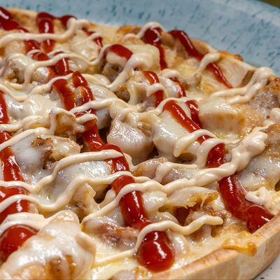 Пицца с курицей и сыром в Сальмаидрис по цене 370 ₽