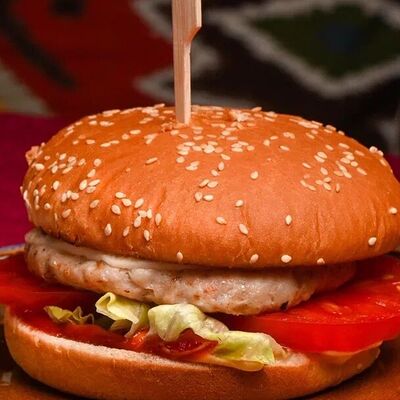 Чикенхит бургер с курицей в ШАШЛЫК & BBQ по цене 790 ₽