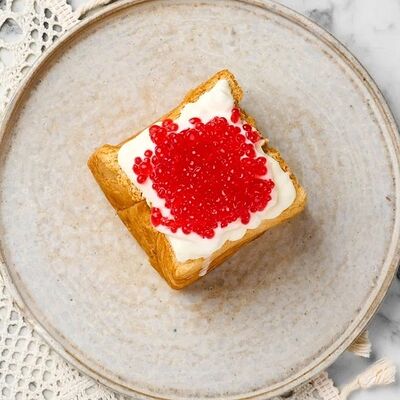 Куб с икрой в Mikemolly по цене 485 ₽