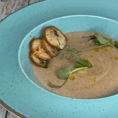 Суп-крем грибной с трюфельным маслом в Сова по цене 575 ₽