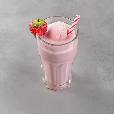 Молочный коктейль Клубника в КафеАллея по цене 300 ₽