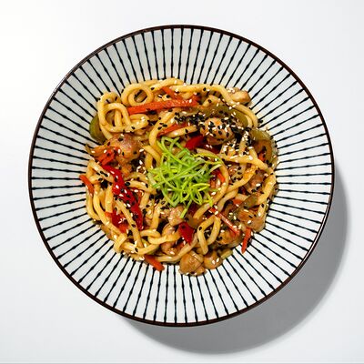 Лапша домашняя в соусе в Jijoo по цене 420 ₽