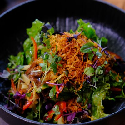 Салат с телятиной и картофелем пай в Кокороко по цене 660 ₽