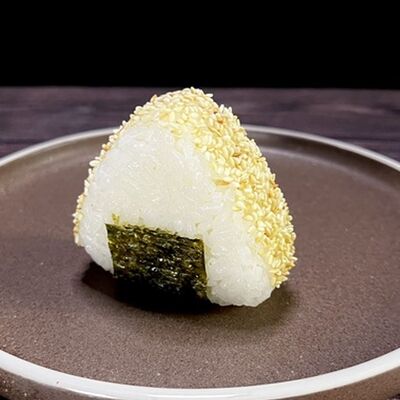 Онигири такуан в Hatimaki по цене 189 ₽