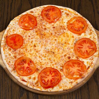 Пицца Маргарита в Семейные традиции по цене 770 ₽