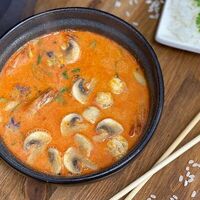 Том ям в Перформанс вкуса