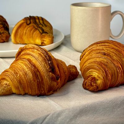 Круассан классический в Хлеб и люди по цене 190 ₽