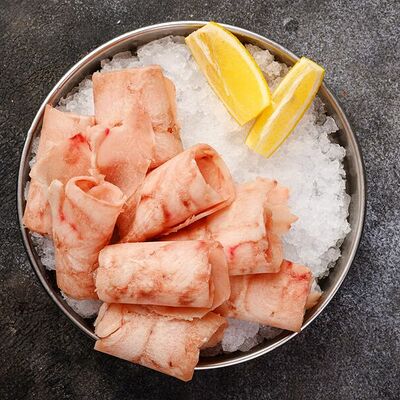 Строганина в Sushi & More по цене 450 ₽