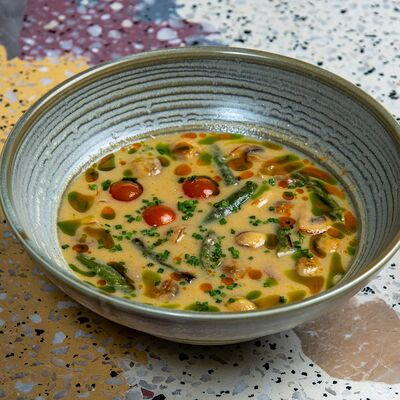 Том Кха с цыпленком в Pink milk x Lift по цене 890 ₽