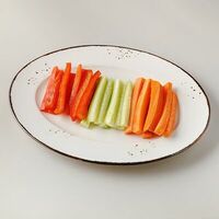 Овощные палочки в Buana cafe