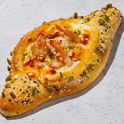 Хачапури по-аджарски с креветками в Антрекот по цене 625 ₽