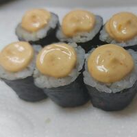 Ролл с мидиями в Sushi vrn