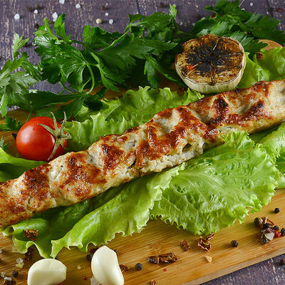 Люля-кебаб куриный на мангале в Гриль хаус по цене 280 ₽