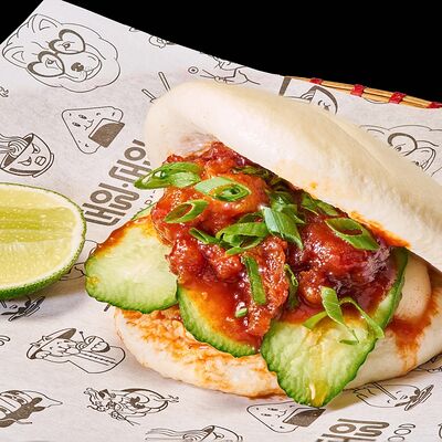 Бао с курицей яннем и кимчи в Chow Chow по цене 460 ₽