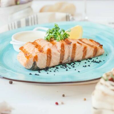 Стейк из форели в Квартира 162 по цене 1290 ₽