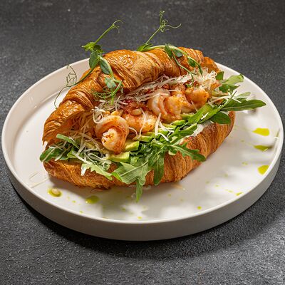 Круассан с креветками в La grande по цене 780 ₽