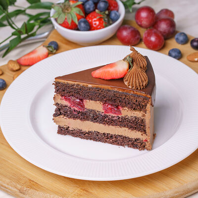 Торт Шоколад и Вишня в King Dessert по цене 459 ₽