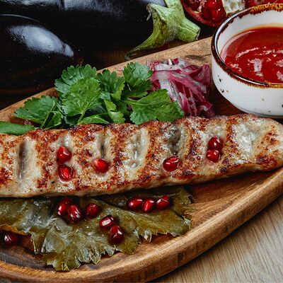 Сочный кебаб из цыплёнка в Дэда по цене 760 ₽