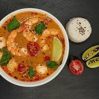 Суп Том ям с креветками в CHEFSUSHI