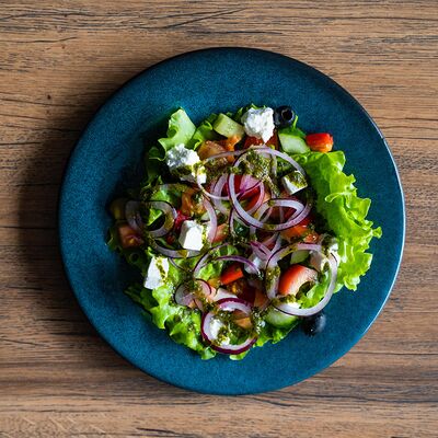 Салат Греческий в Паблик Бар по цене 420 ₽