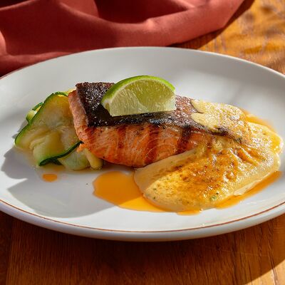 Стейк из форели в Munhell по цене 1620 ₽