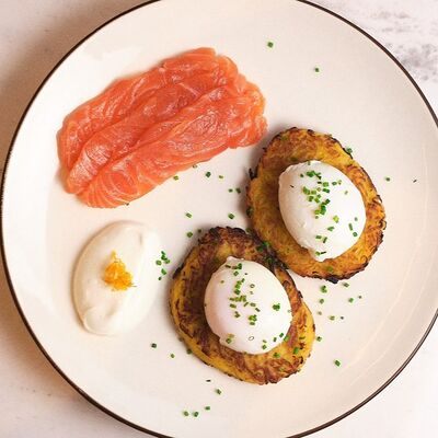 Картофельные драники с лососем в Лицей по цене 990 ₽