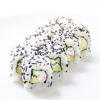 Ролл Калифорния в кунжуте в Цунами по цене 330 ₽