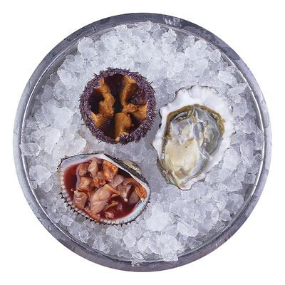 Устрица дальневосточная 1 шт в Catch по цене 290 ₽