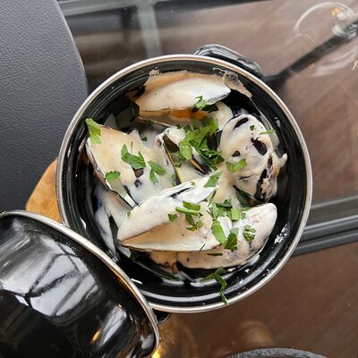 Мидии Киви в соусе в Мидийная по цене 1950 ₽