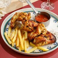 Куриные крылышки с картофелем фри в ЛарисуВаннуХочу